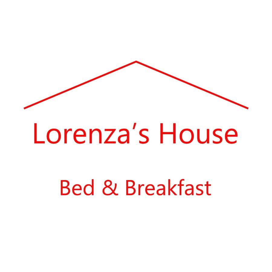 B&B - Lorenza'S House Scandicci Bagian luar foto