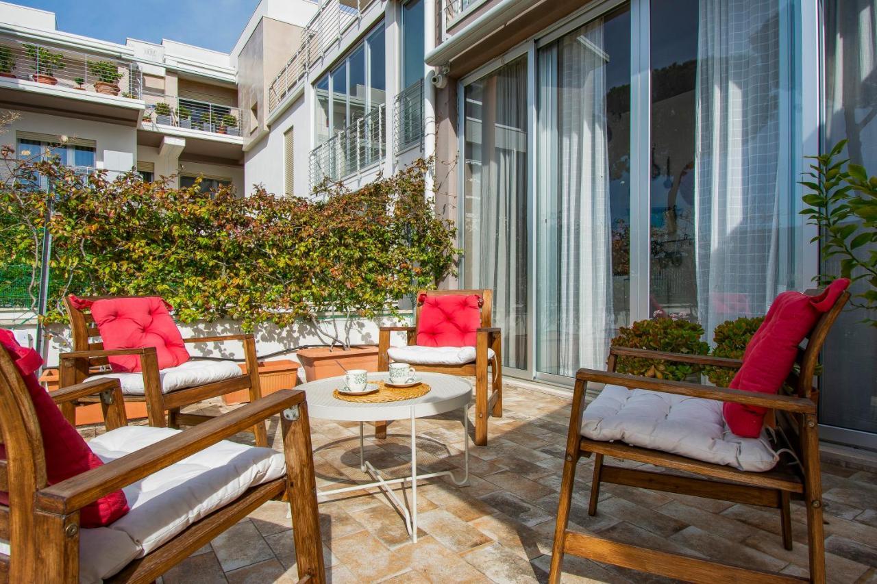 B&B - Lorenza'S House Scandicci Bagian luar foto